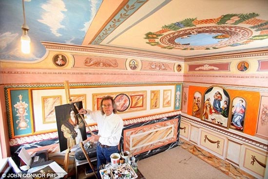 Έκανε αναπαράσταση του Sistine Chapel σε κάθε δωμάτιο του σπιτιού του (2)