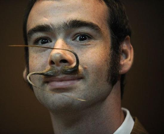 Τα πιο παράξενα μουστάκια και μούσια του κόσμου (6)