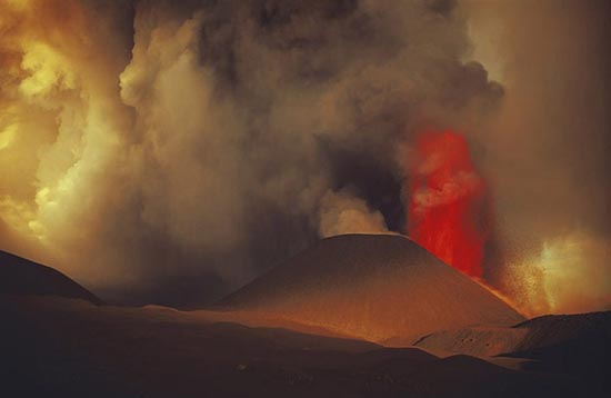 Εκπληκτικές φωτογραφίες ηφαιστειακών εκρήξεων (16)