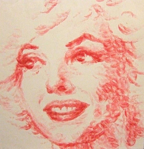 Η καλλιτέχνις που ζωγραφίζει με τα χείλη της (2)
