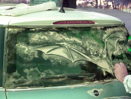 Απίστευτη τέχνη σε σκονισμένα τζάμια αυτοκινήτων (16)