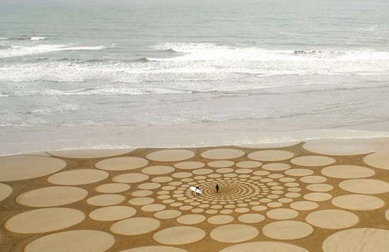 Εξωπραγματική τέχνη σε παραλίες από τον Jim Denevan (10)