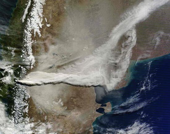 Εκπληκτικές φωτογραφίες ηφαιστείων από το διάστημα (28)