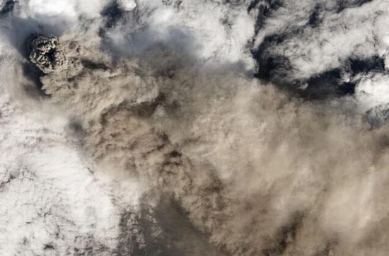 Εκπληκτικές φωτογραφίες ηφαιστείων από το διάστημα (10)