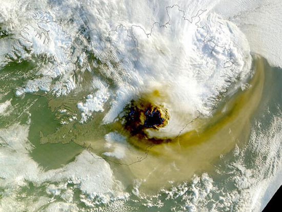 Εκπληκτικές φωτογραφίες ηφαιστείων από το διάστημα (7)