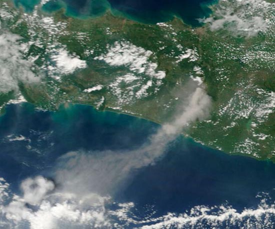 Εκπληκτικές φωτογραφίες ηφαιστείων από το διάστημα (3)