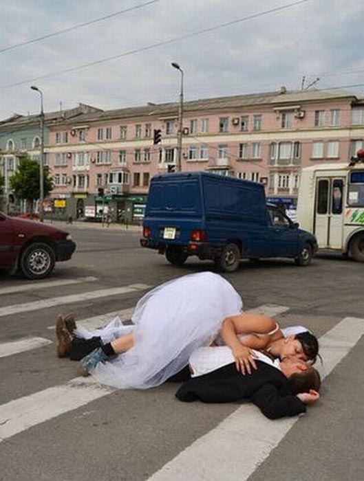 Τρελή φωτογράφιση γάμου στην Ουκρανία (1)