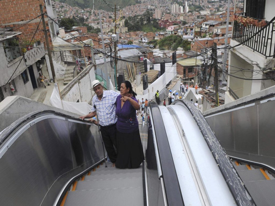 Υπαίθρια κυλιόμενη σκάλα 384 μέτρων στην Κολομβία