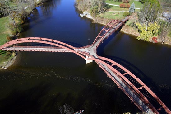 Γέφυρα τριών κατευθύνσεων στο Michigan (1)
