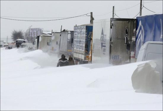 Τρομακτική χιονόπτωση στη Ρουμανία (6)