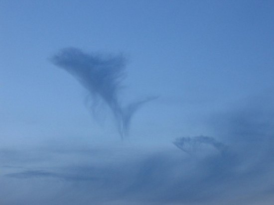 Σύννεφα που μοιάζουν με πράγματα (8)