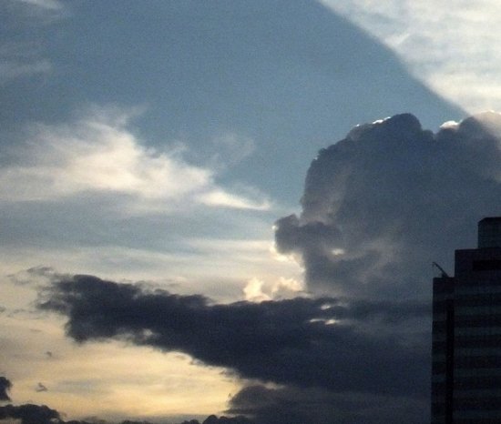 Σύννεφα που μοιάζουν με πράγματα (31)