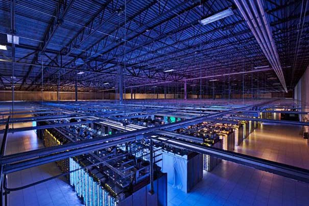 Google Data Center (9)