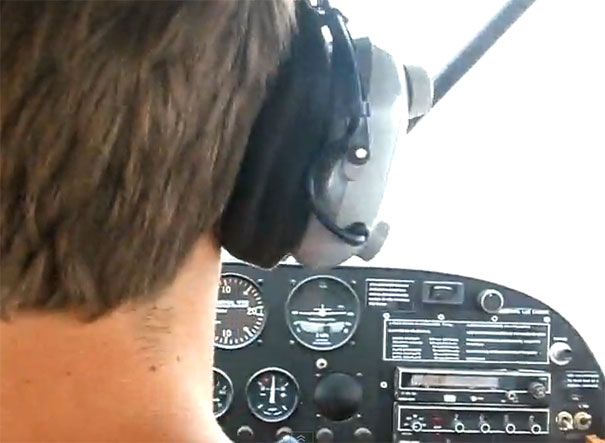 Πιλότος μικρού αεροπλάνου κάνει την πιο τρομακτική φάρσα
