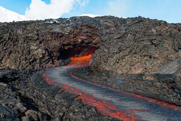 Φωτογραφίες από την καρδιά ενός ηφαιστείου που εκρήγνυται (7)