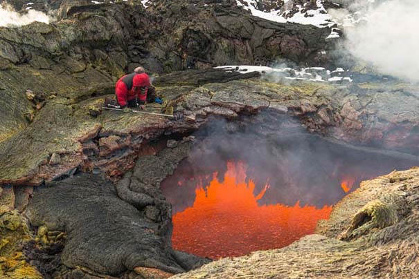 Φωτογραφίες από την καρδιά ενός ηφαιστείου που εκρήγνυται (10)