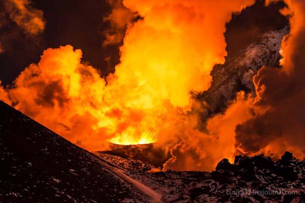 Φωτογραφίες από την καρδιά ενός ηφαιστείου που εκρήγνυται (11)
