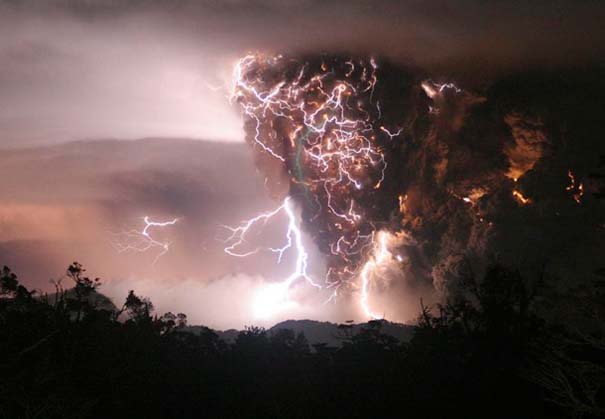 Εκπληκτικές φωτογραφίες που καταγράφουν την οργή της φύσης (7)