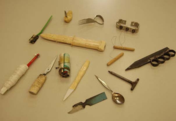 Αυτοσχέδια αντικείμενα από φυλακισμένους (3)