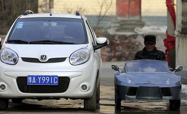 Παππούς από την Κίνα έφτιαξε Lamborghini για να πηγαίνει τον εγγονό του στο σχολείο (8)