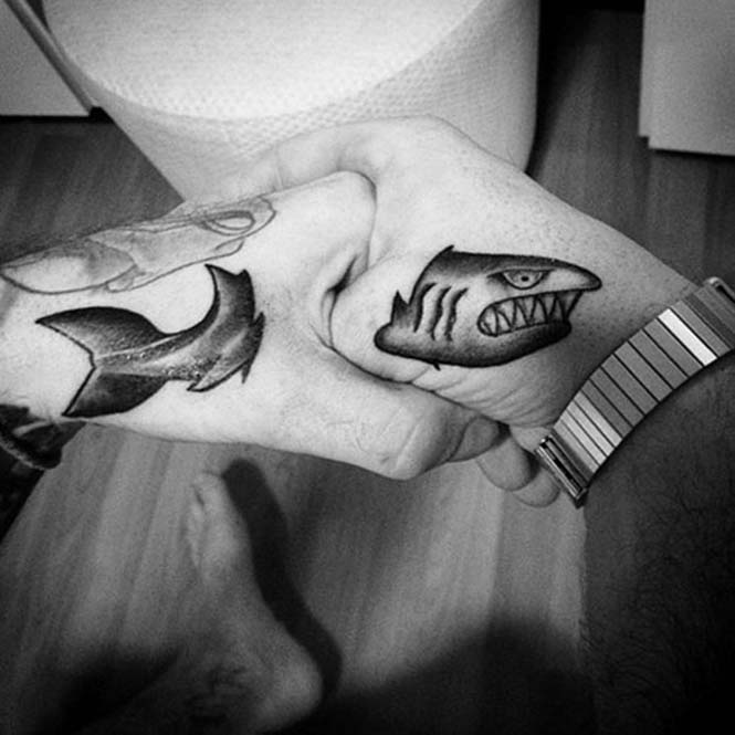 Δημιουργικά τατουάζ που αλληλεπιδρούν με το σώμα! (11)