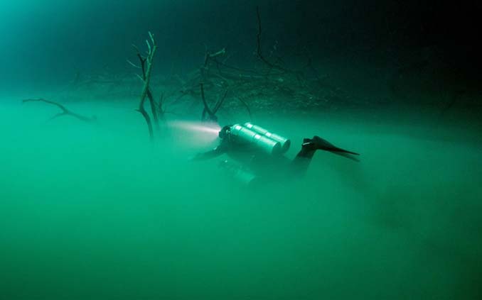 Υποβρύχια λίμνη στο Μεξικό που προκαλεί δέος (7)