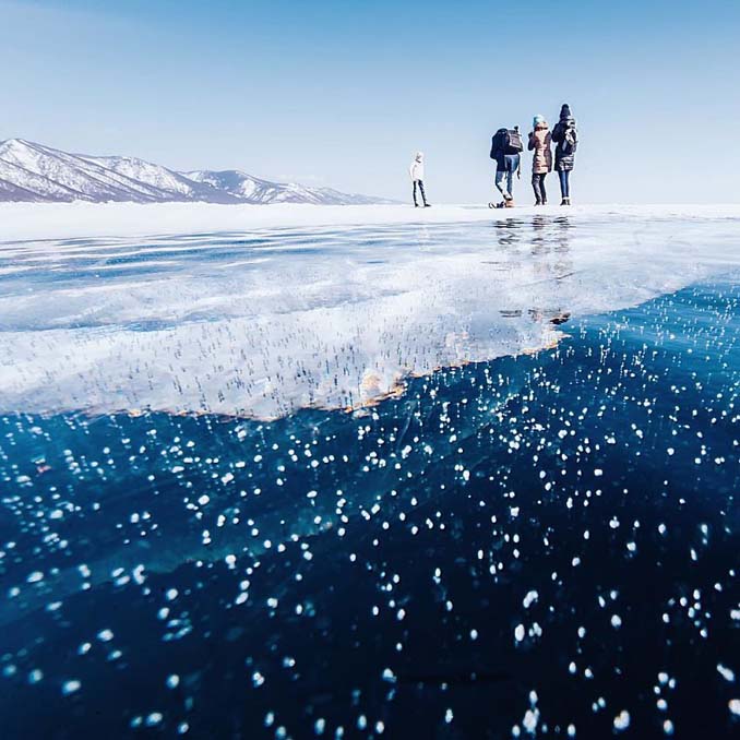 Ένας μαγευτικός περίπατος στην παγωμένη λίμνη Βαϊκάλη (3)