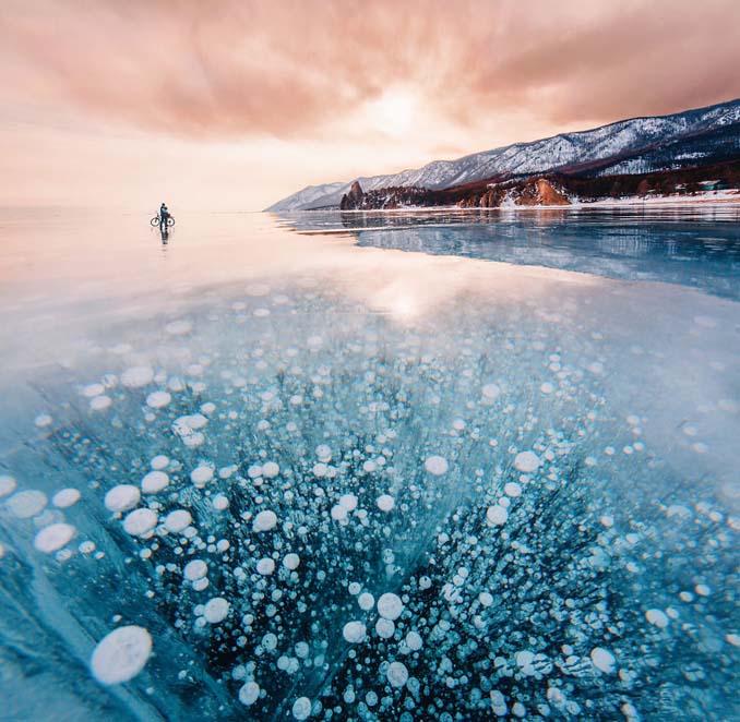 Ένας μαγευτικός περίπατος στην παγωμένη λίμνη Βαϊκάλη (7)