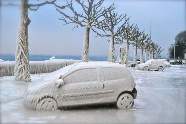 Όταν ο πάγος δημιουργεί απίστευτη τέχνη πάνω σε αυτοκίνητα (4)