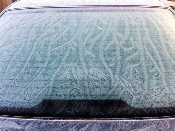 Όταν ο πάγος δημιουργεί απίστευτη τέχνη πάνω σε αυτοκίνητα (21)