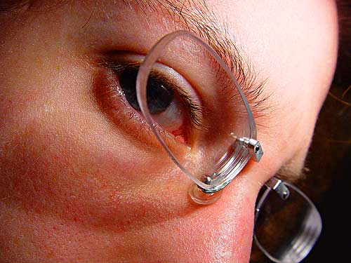 Γυαλιά μυωπίας με piercing
