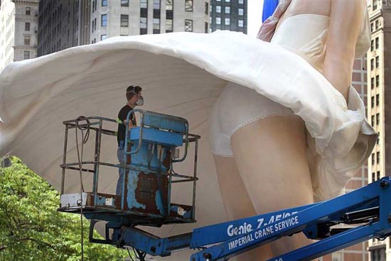 Γιγαντιαίο γλυπτό Marilyn Monroe στο Σικάγο (9)