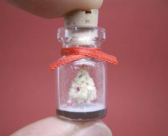 Γλυπτά μινιατούρες σε μικροσκοπικά μπουκάλια (10)