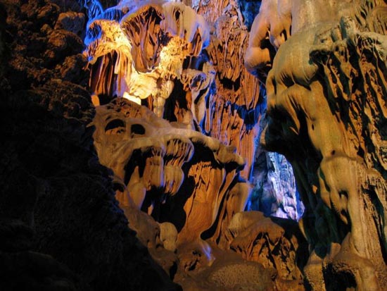 Reed Flute Cave (16)