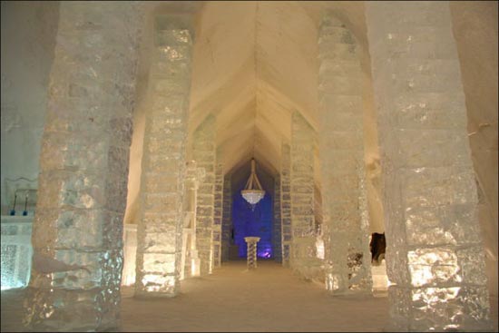 Απίστευτο ξενοδοχείο από πάγο στον Καναδά (11)