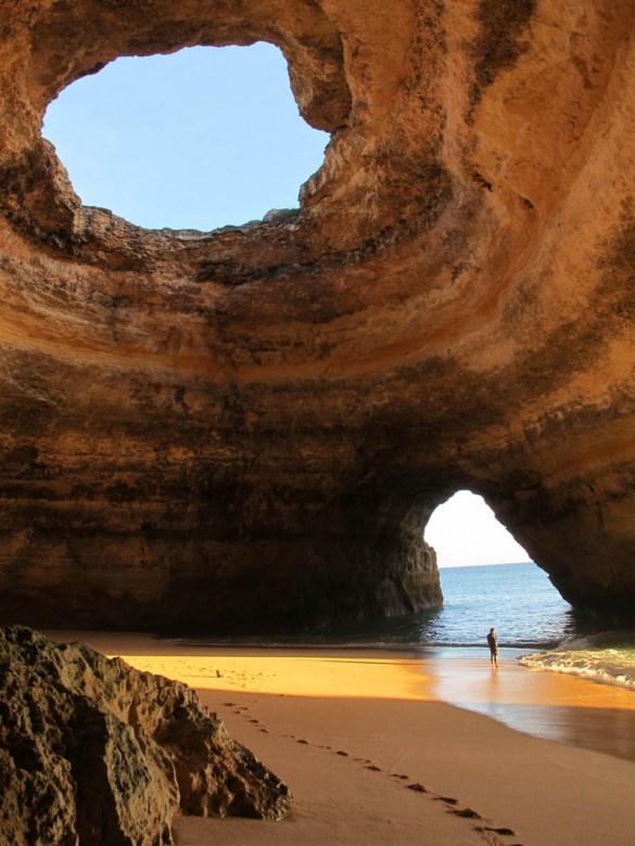 Εκπληκτική θαλάσσια σπηλιά | Φωτογραφία της ημέρας