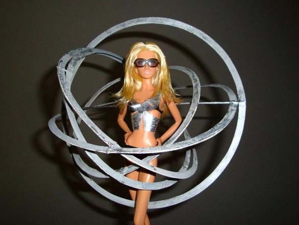 Όταν η Barbie συνάντησε την Lady Gaga (6)
