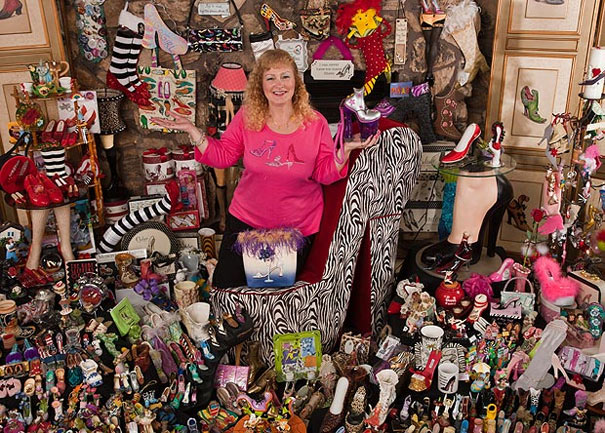 Darlene Flynn:Η lady των παπουτσιών έχει στην κατοχή της 16.400 παπούτσια!! (1)