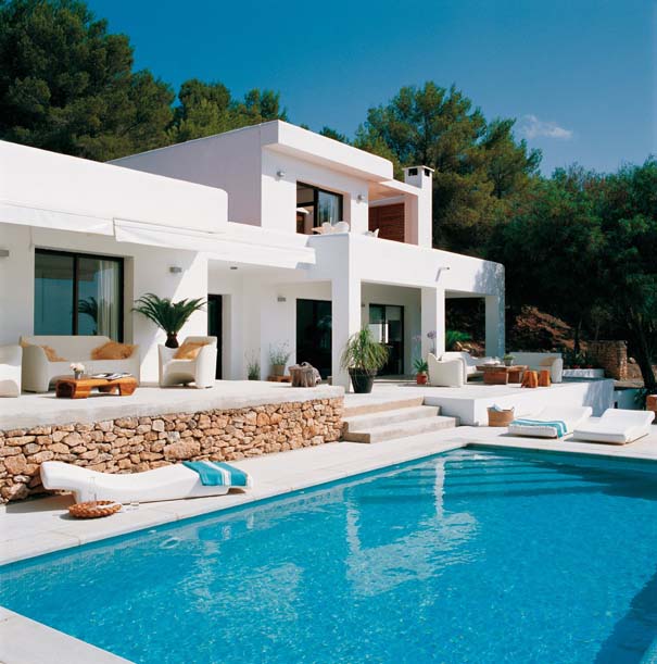 Εντυπωσιακό μεσογειακό σπίτι στην Ibiza (1)