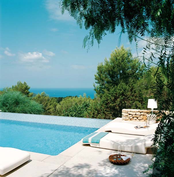 Εντυπωσιακό μεσογειακό σπίτι στην Ibiza (2)