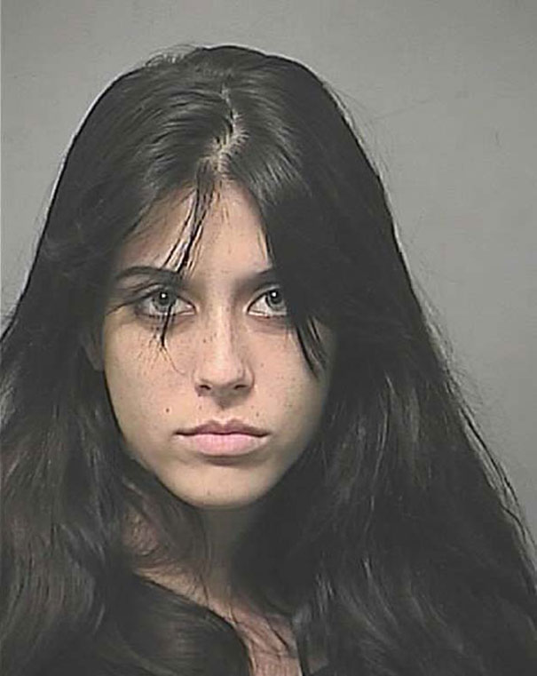 10 φωτογραφίες σύλληψης μιας κοπέλας σε 2,5 χρόνια (1)
