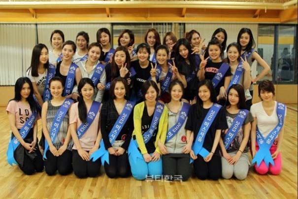 Τι κοινό έχουν οι διαγωνιζόμενες στα καλλιστεία της Νότιας Κορέας; (24)