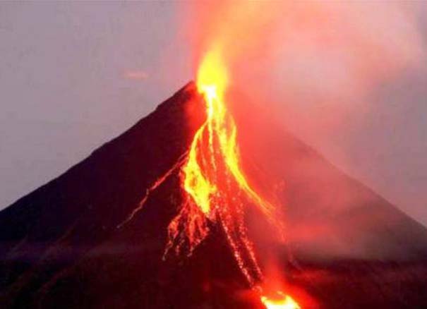 Φωτογραφίες από εκρήξεις ηφαιστείων που προκαλούν δέος (14)