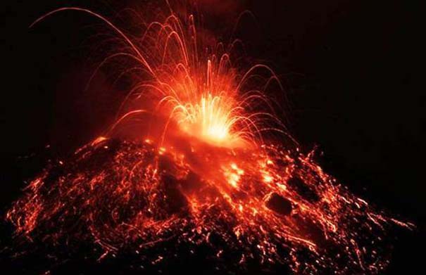Φωτογραφίες από εκρήξεις ηφαιστείων που προκαλούν δέος (18)