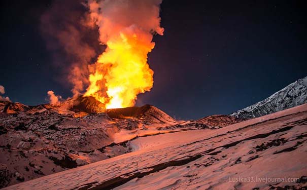 Φωτογραφίες από την καρδιά ενός ηφαιστείου που εκρήγνυται (12)