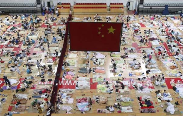Δείτε πως ξεφεύγουν από τη ζέστη οι φοιτητές στην Κίνα (1)