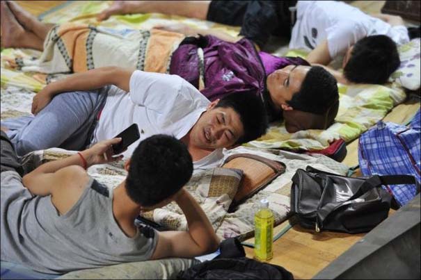 Δείτε πως ξεφεύγουν από τη ζέστη οι φοιτητές στην Κίνα (6)