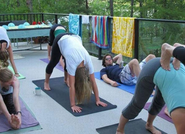 Η Yoga στα πιο ξεκαρδιστικά της (13)
