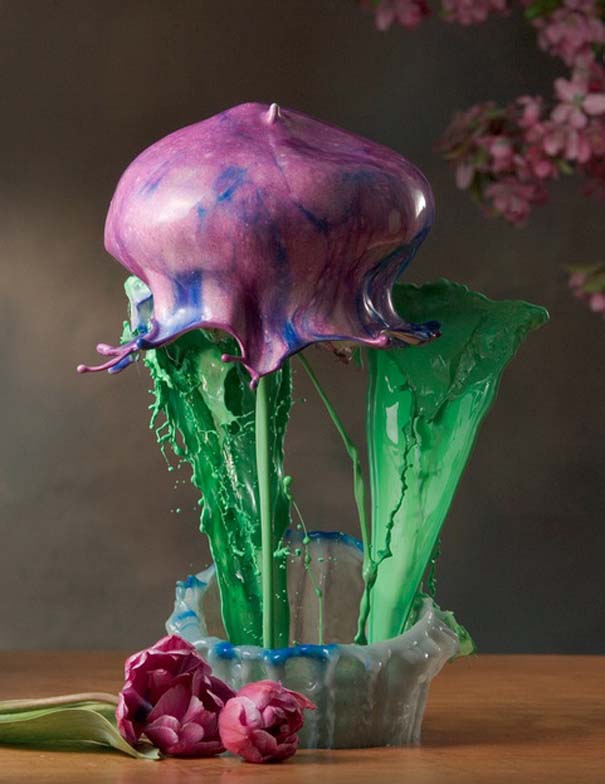 Καλλιτέχνης δημιουργεί λουλούδια από παφλασμούς χρωματισμένου νερού (7)