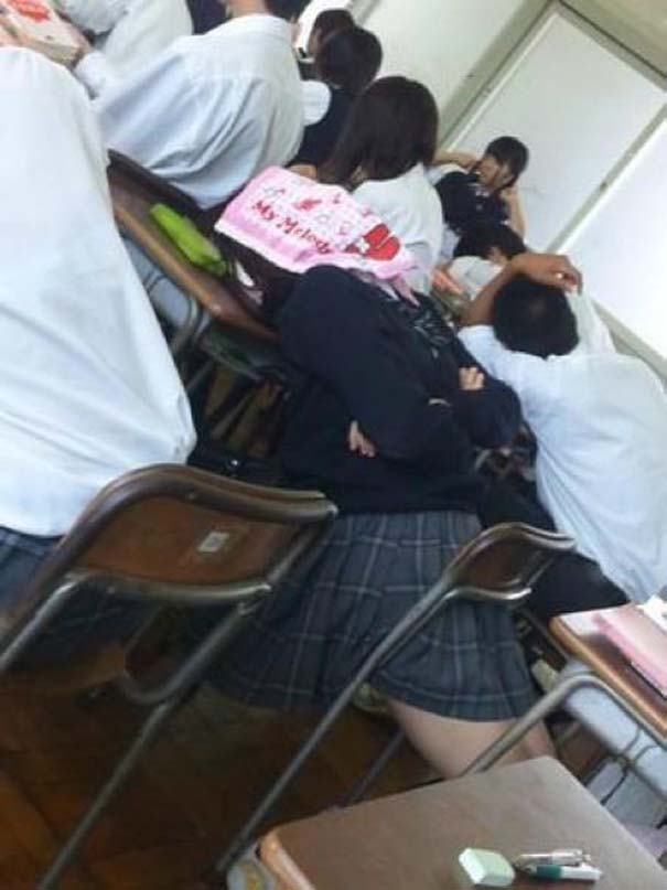 Εν τω μεταξύ, στα σχολεία της Ιαπωνίας... (10)
